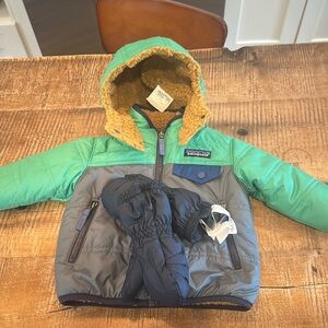 Patagonia coat 3-6 months w/mittens